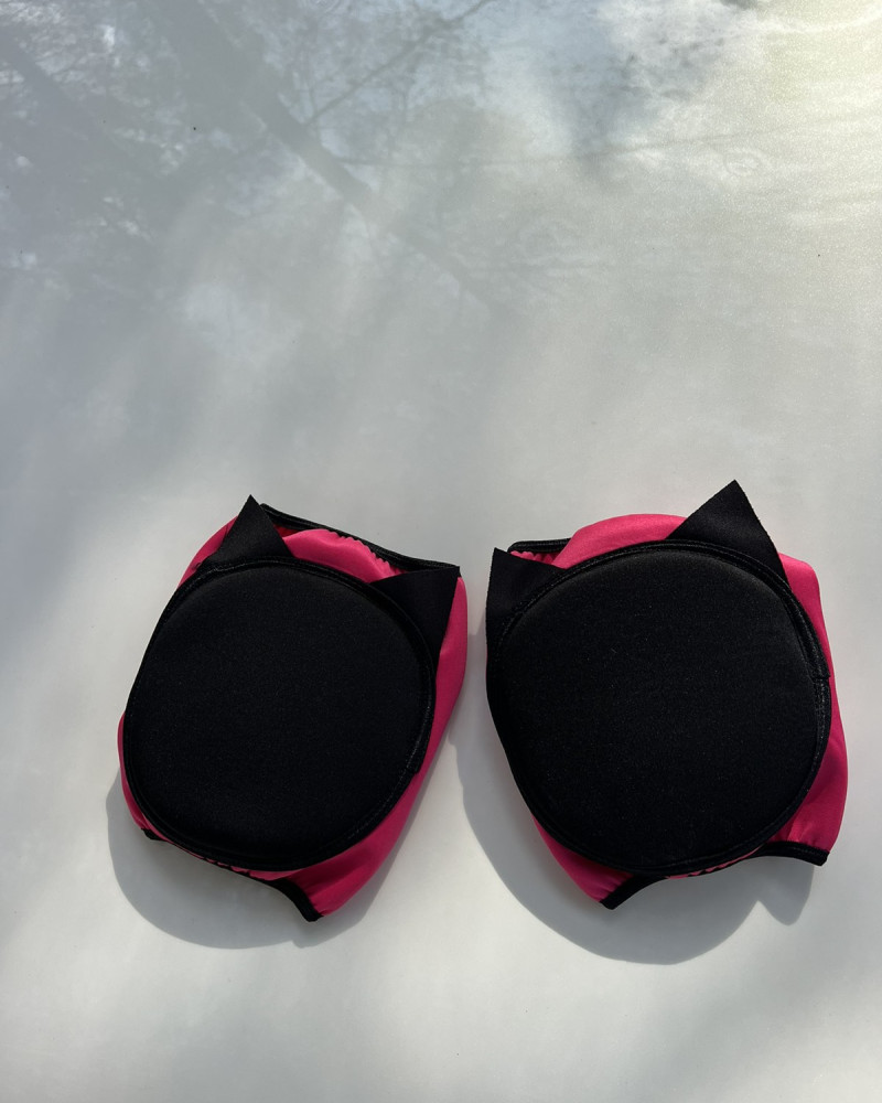 Рожеві наколінники для занять pole exotic і twerk.