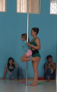 pole dance для детей киев