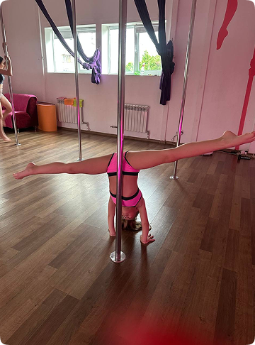 пілон для дітей