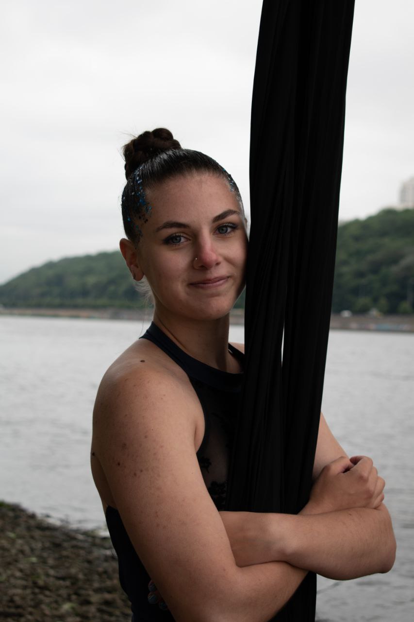 photo_5231276798413764404_y