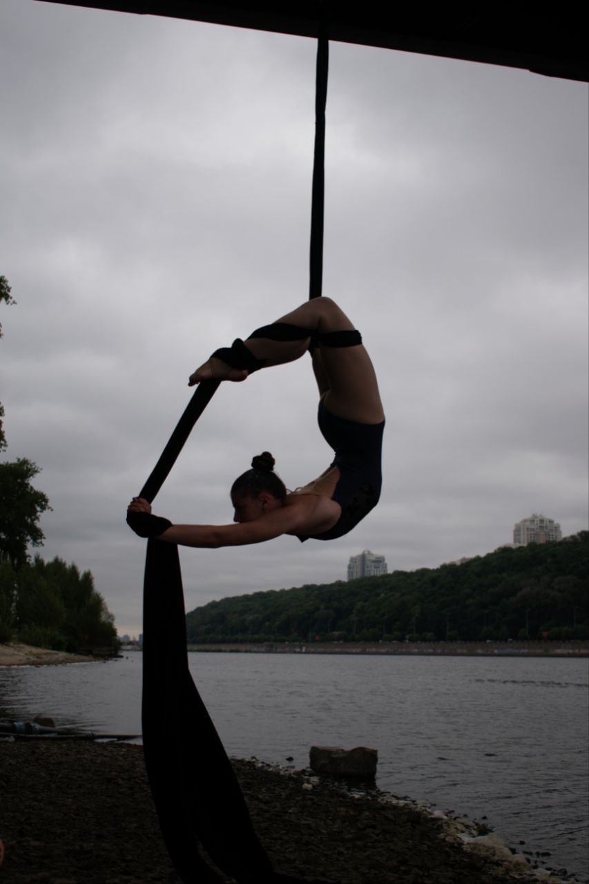 photo_5231276798413764405_y