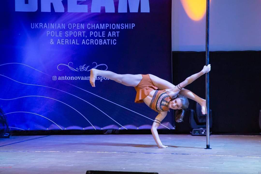 photo_5330548632384045806_y