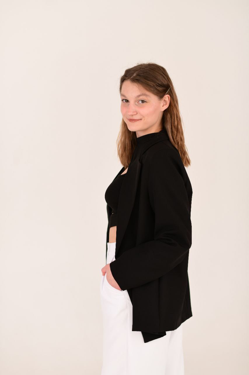 photo_5330548632384045808_y