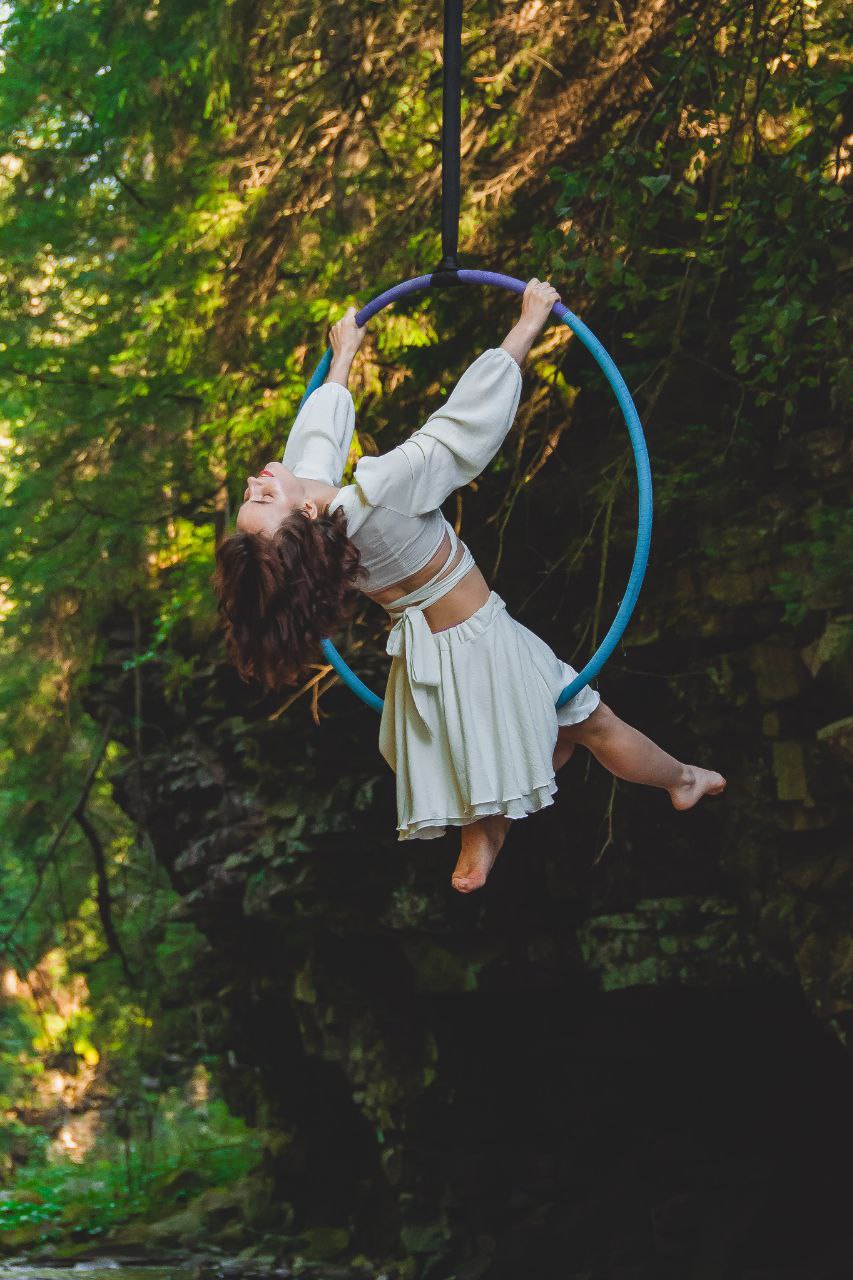 photo_5424752868801510536_y-1